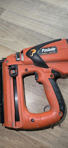 Paslode im65 f16 nail - gun, bare